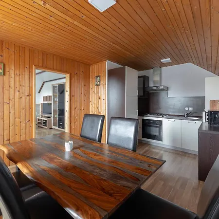 Apartmaji Seljak * 普雷德沃尔